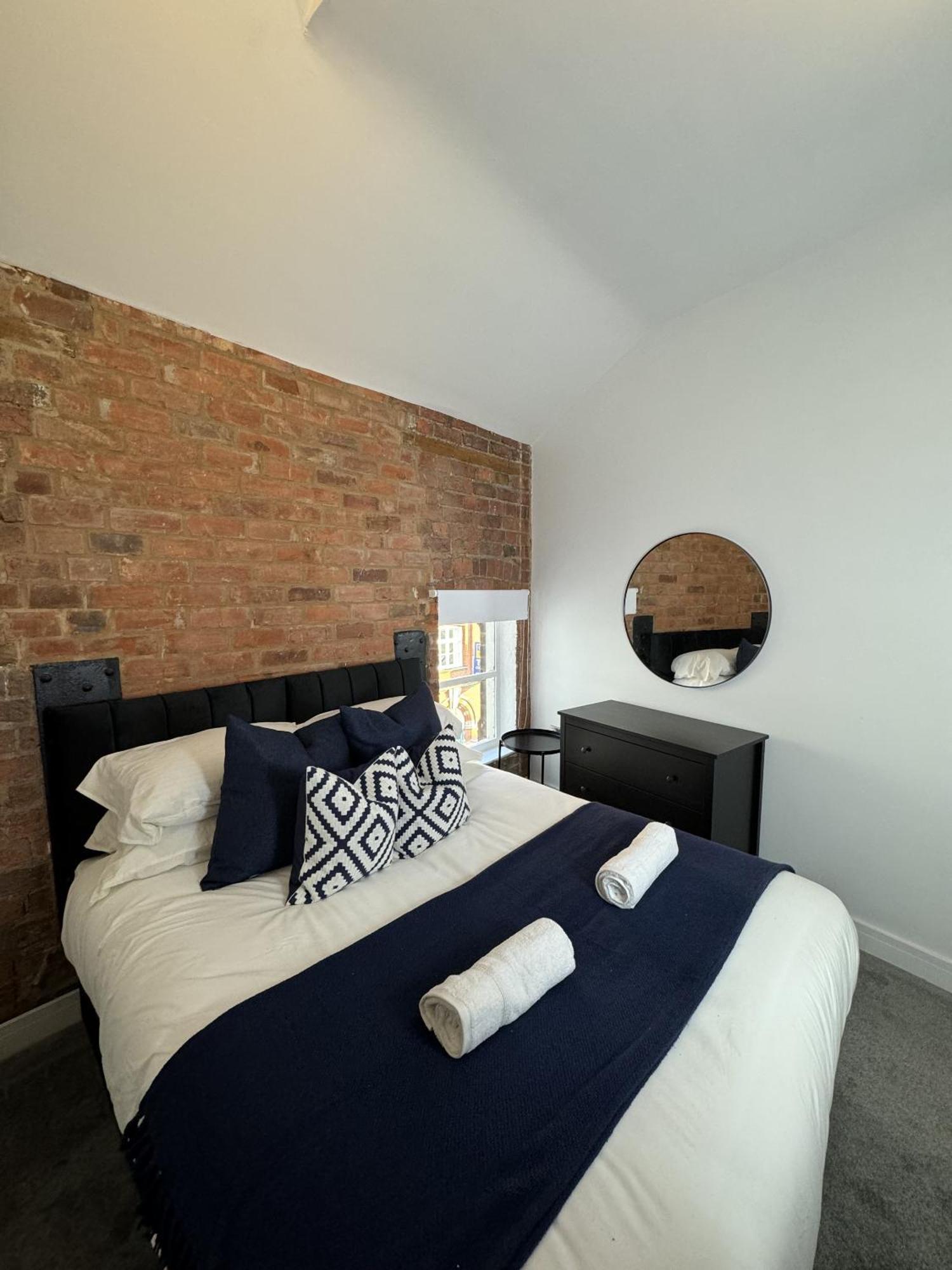Apartment Hull *