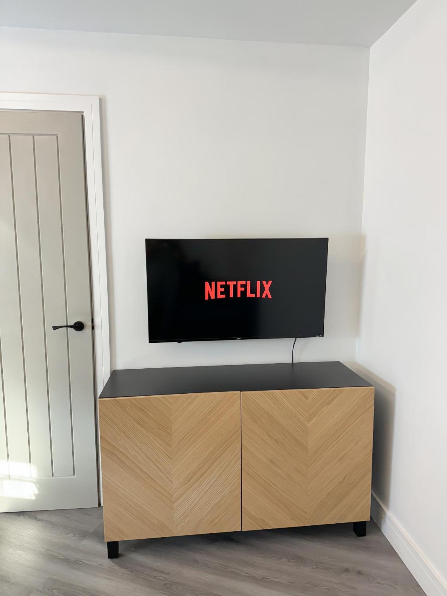 Hull Apartment