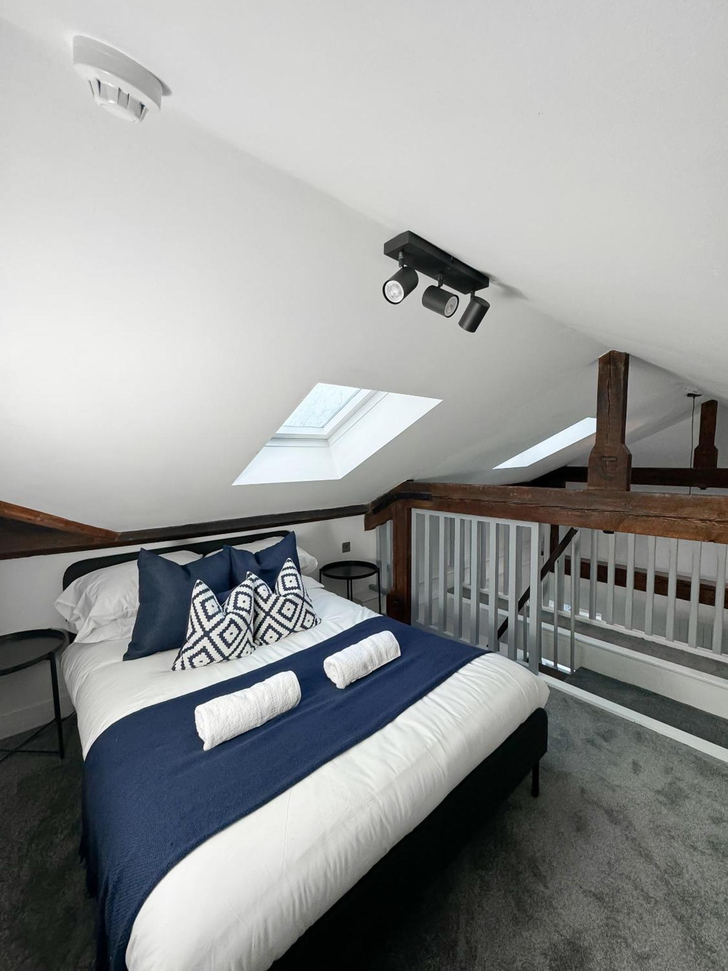 Apartment Hull