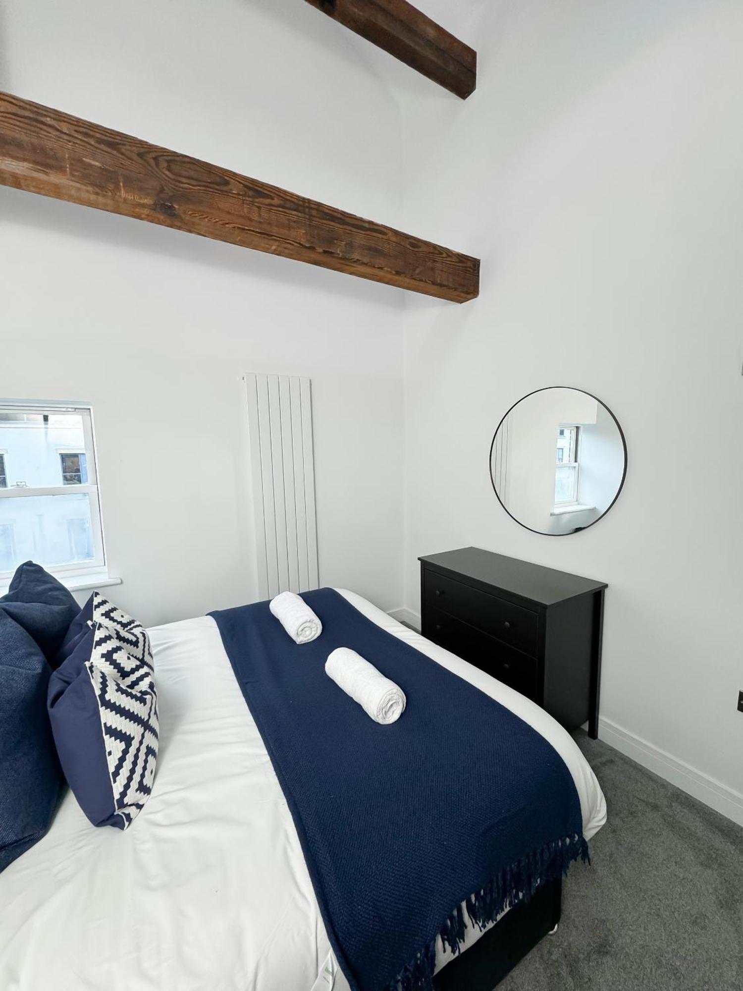 Apartment Hull *